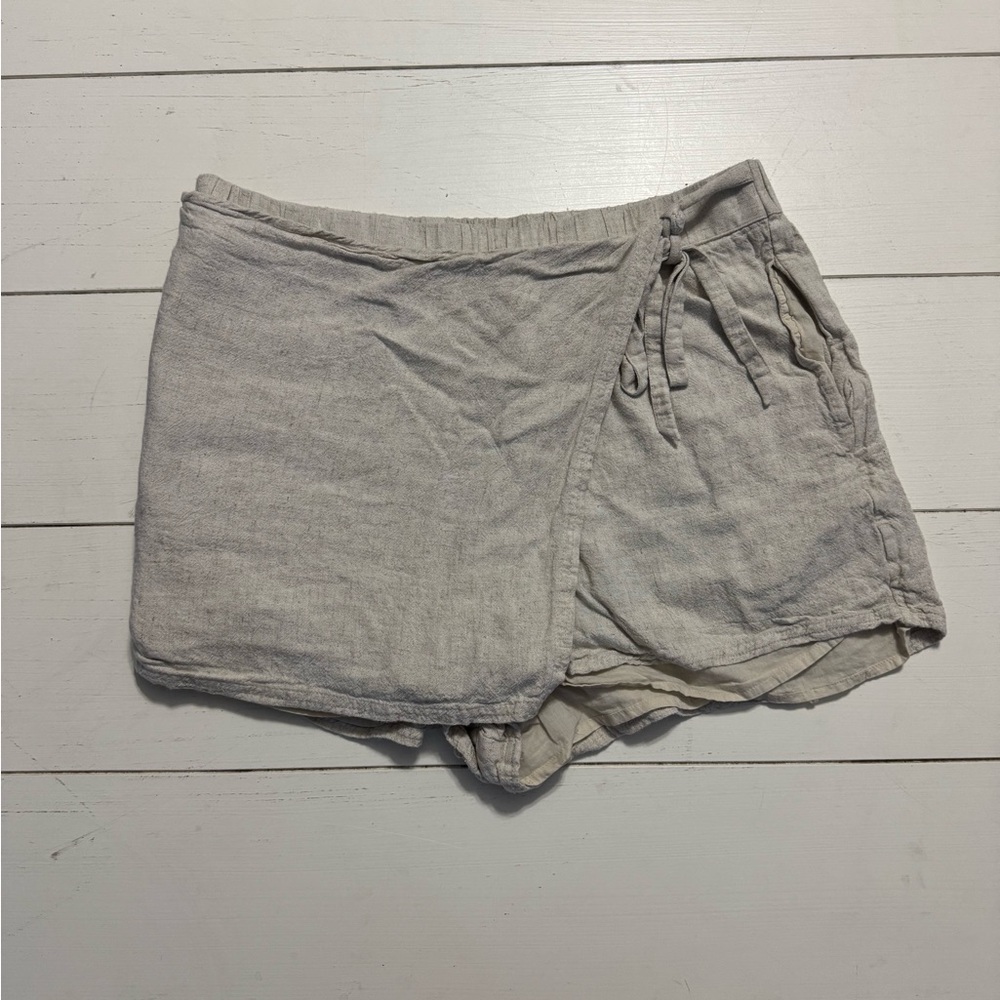 American Eagle Linen Mini Skort